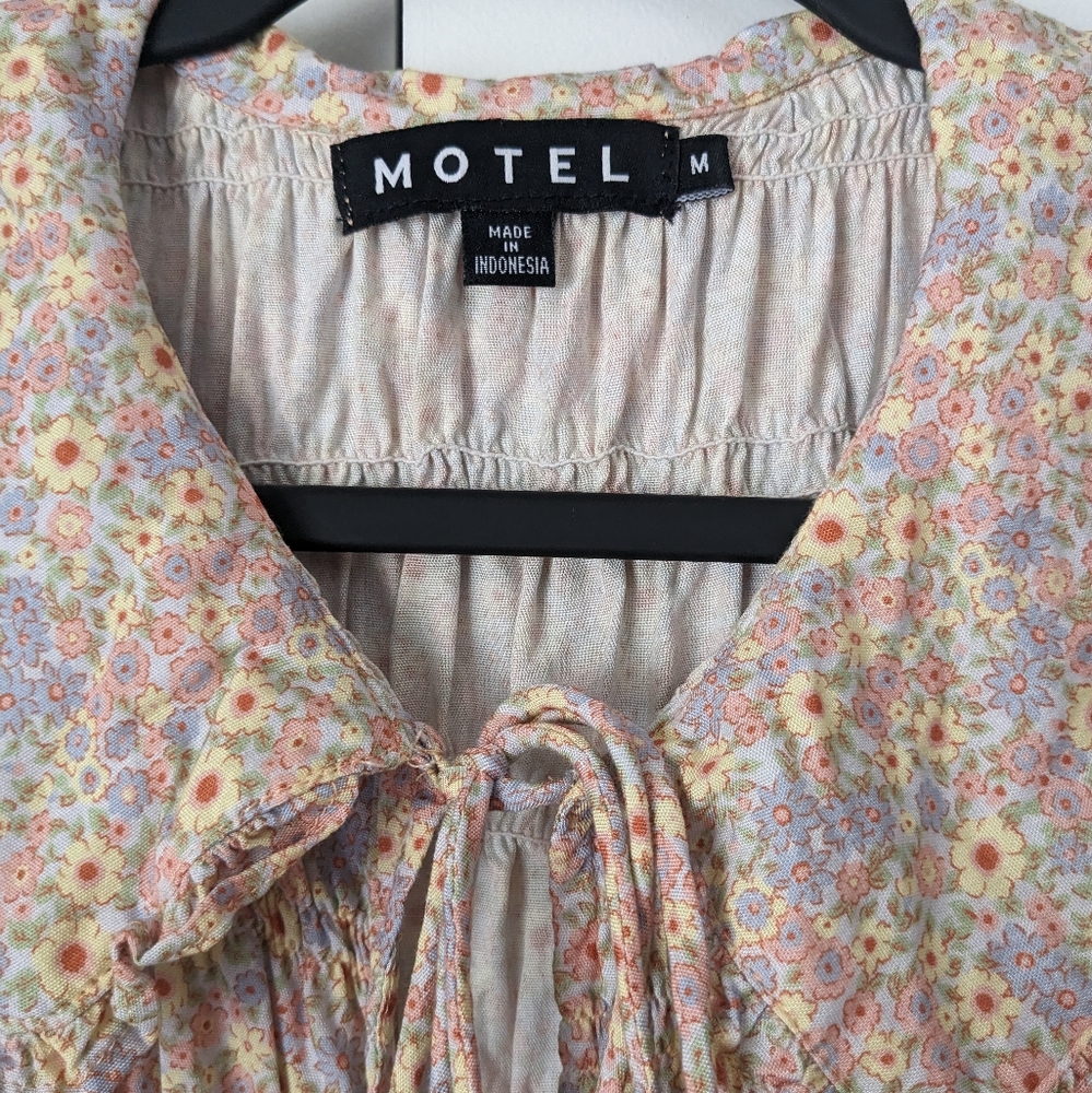 Motel Rocks collared top - Picture 3 of 3